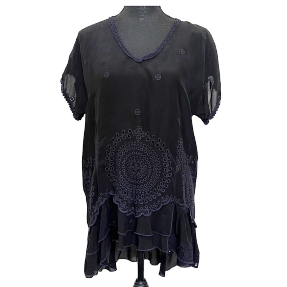JOHNNY Was Black embroidered eyelet ruffle short sleeve top